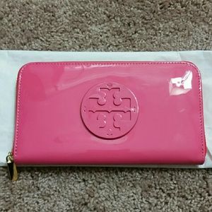 Tory Burch Stacked Patent Zip Continental Wallet